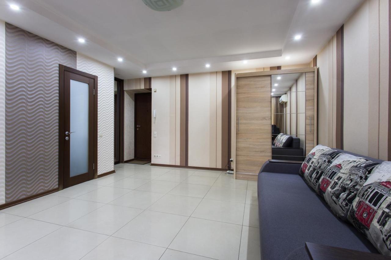 Covent - Garden - Kharkiv Apartman Kültér fotó