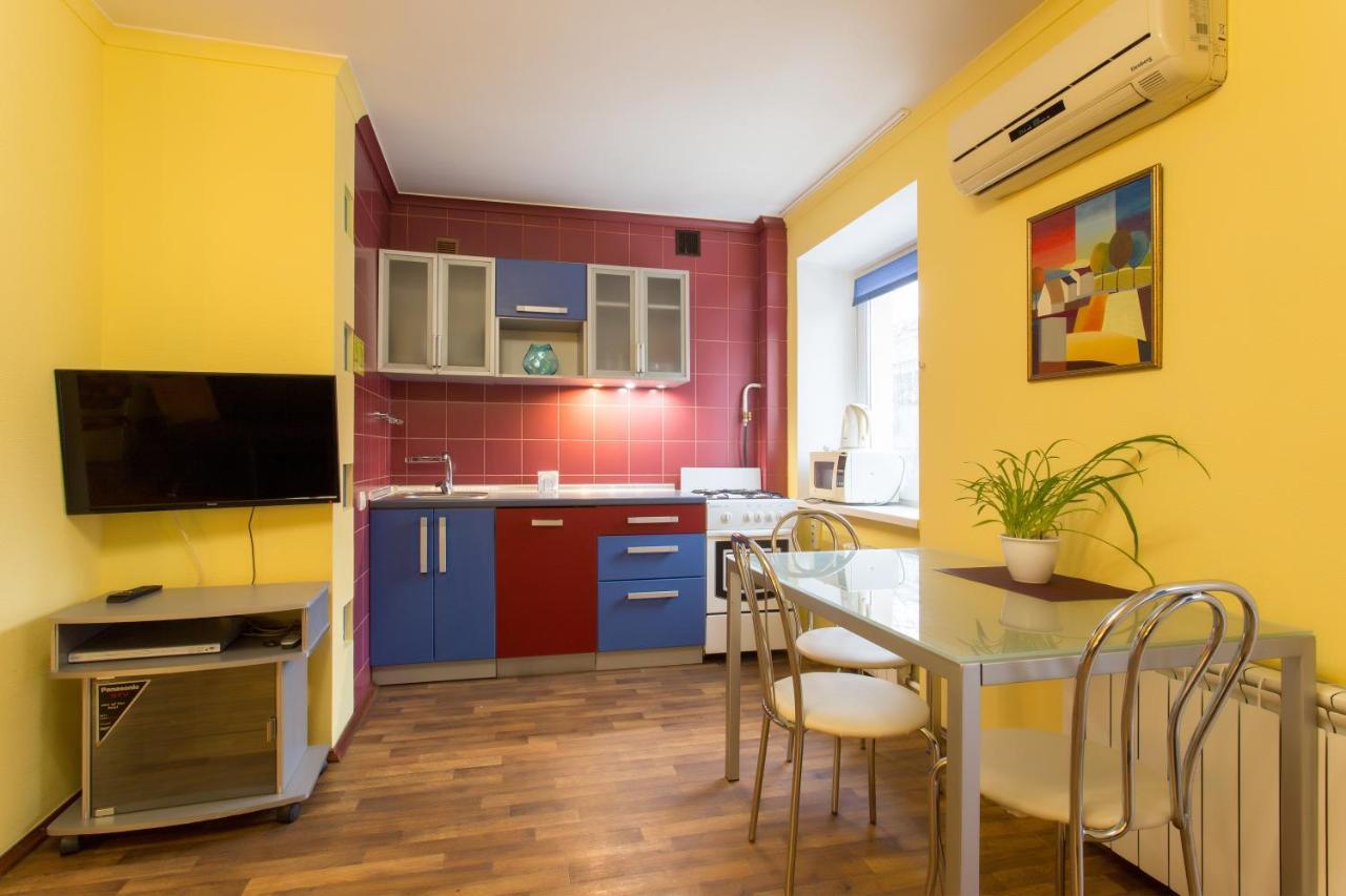 Covent - Garden - Kharkiv Apartman Kültér fotó